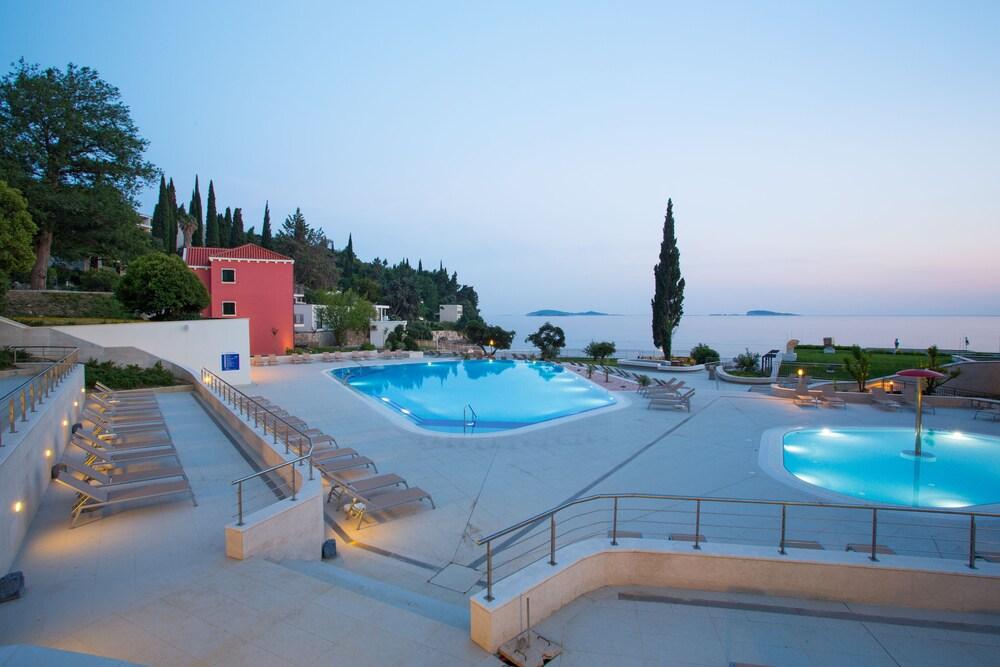 Hotel Mlini Exterior foto